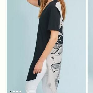 Black and White Floral Women's Top